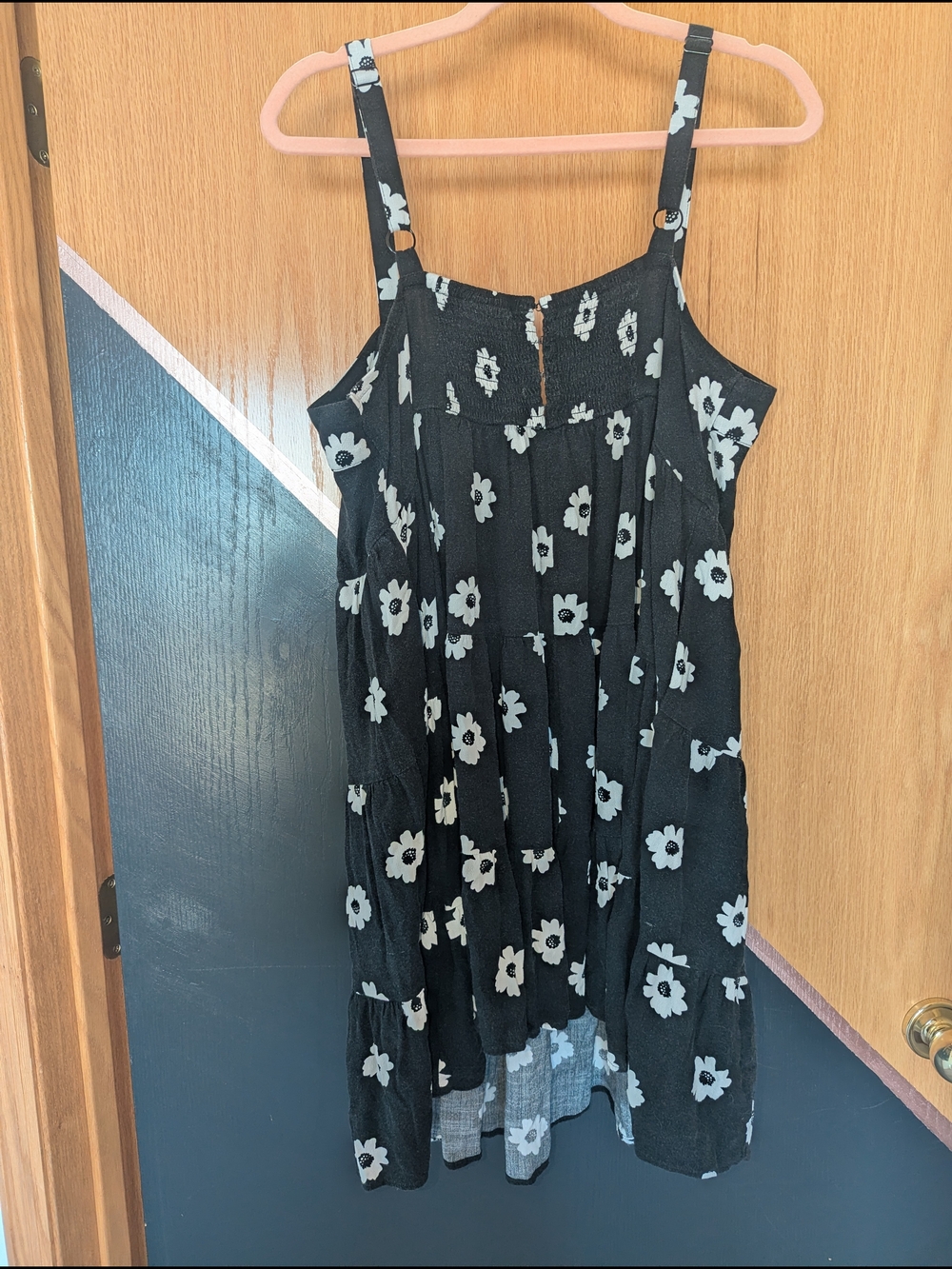 🤎Torrid Black Dress with White Floral Detail 1X - Picture 6 of 7